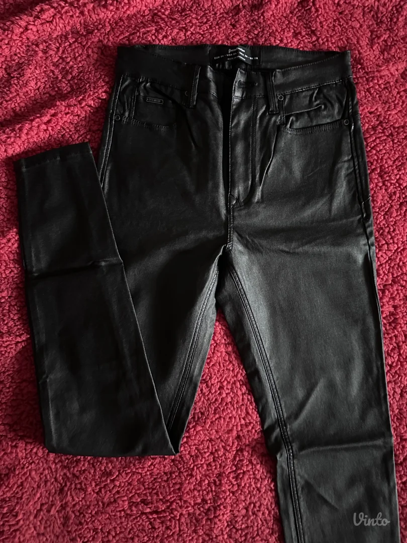 Nove kožne pantalone