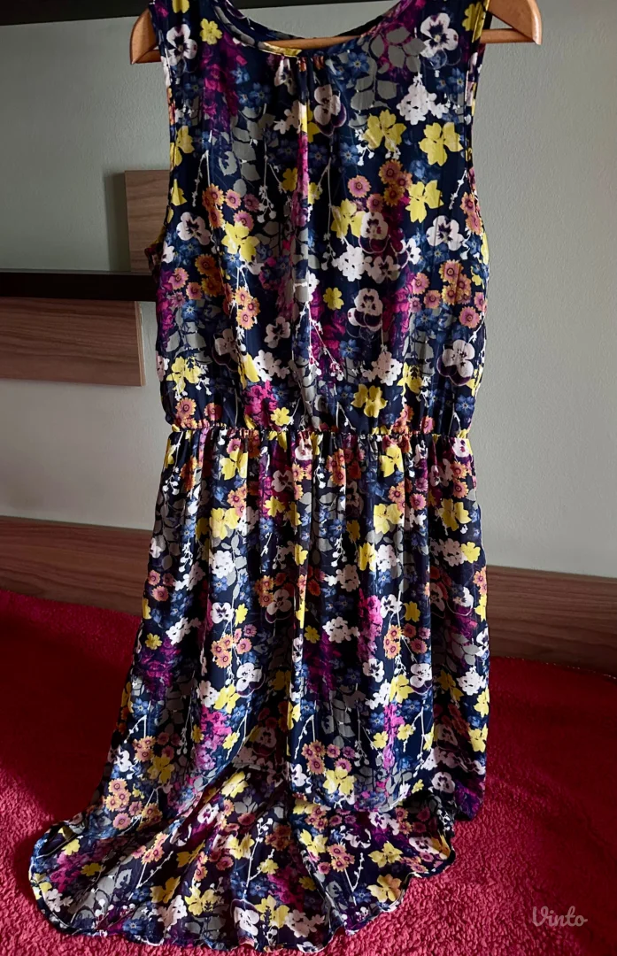 Lepršava cvetna haljinica