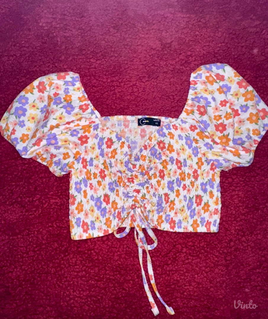 Nova croptop majčica