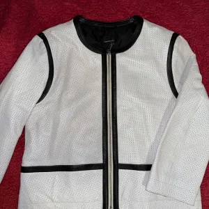 Penny black kožna jakna