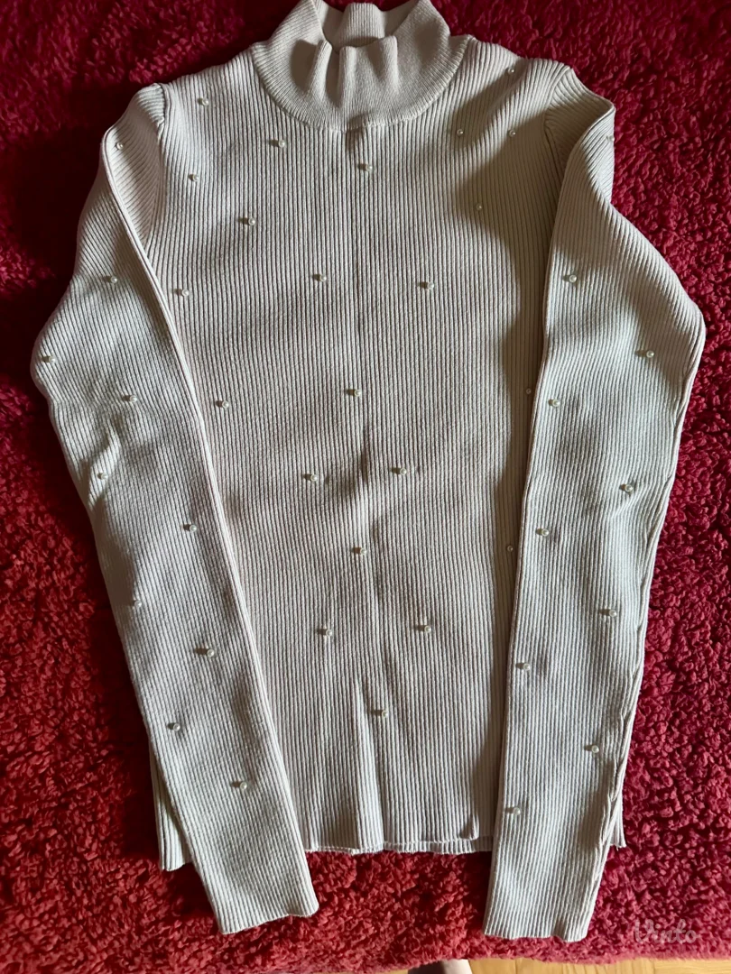 Lagana rolkica sa biserima