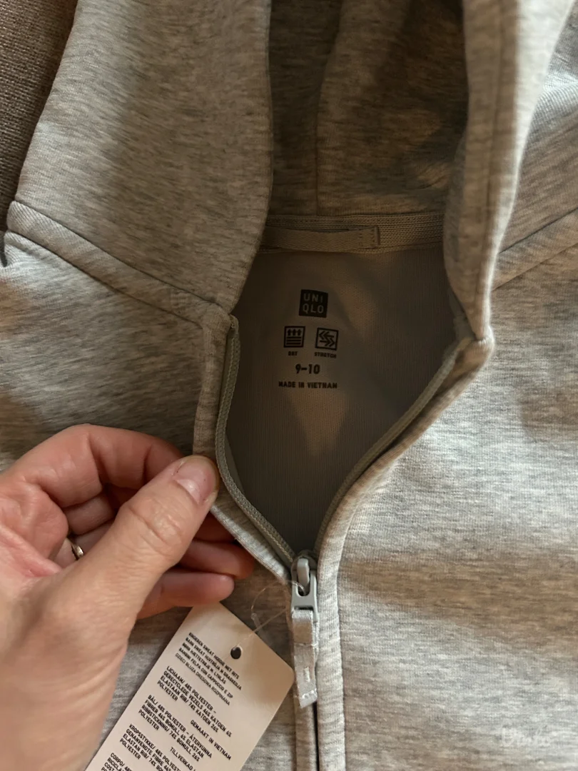 Uniqlo dečja dukserica