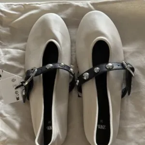 Zara kožne baletanke