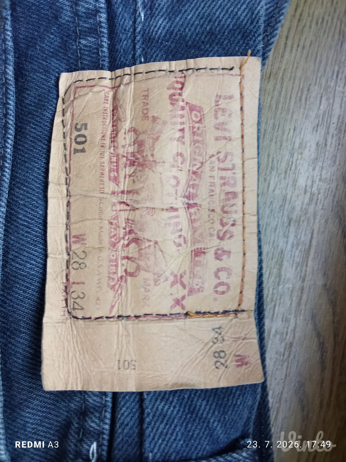 Levis 501 crne