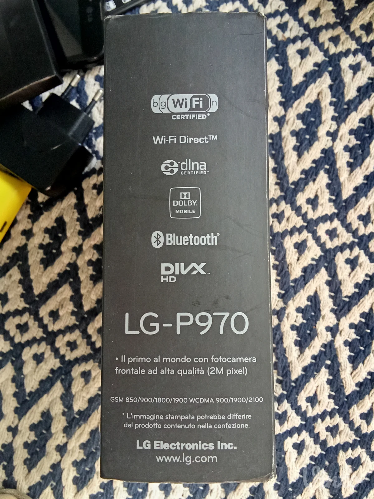 LG mobilni telefon