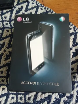 LG mobilni telefon