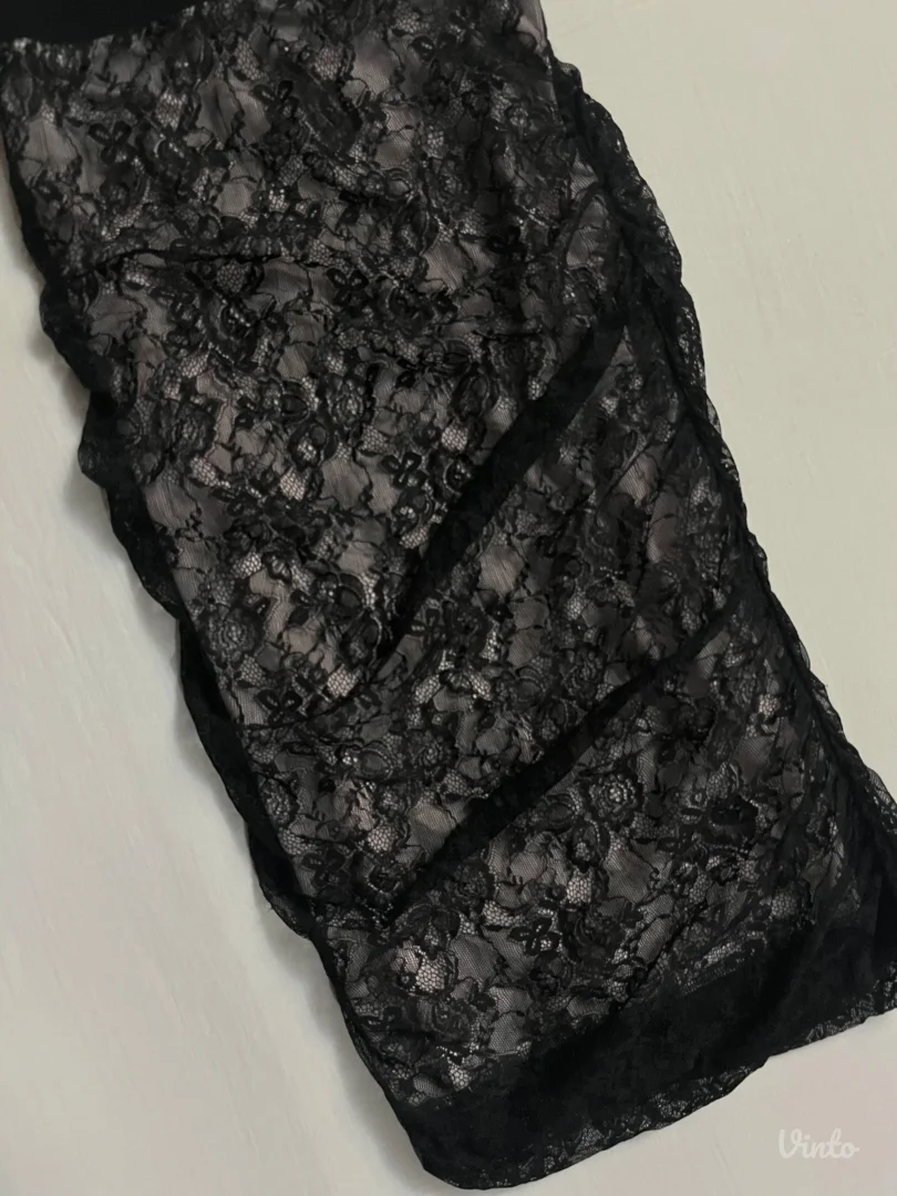 Elegantna crna mini haljina