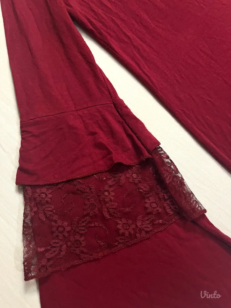 Bordo bluza sa čipkom i biserima