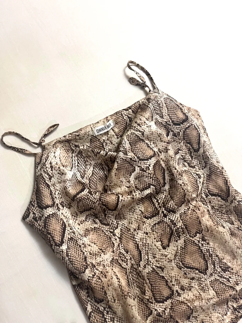 Zmijski print top