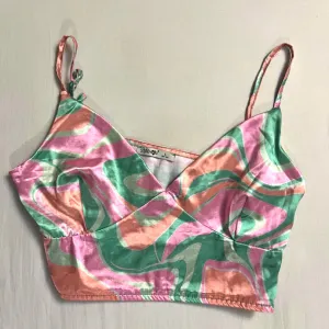 Letnji krop top