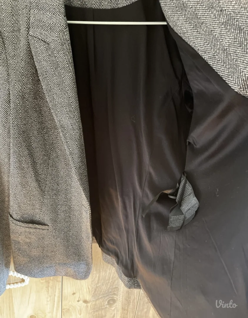 COMMA sivi zenski sako 36