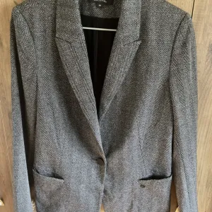 COMMA sivi zenski sako 36