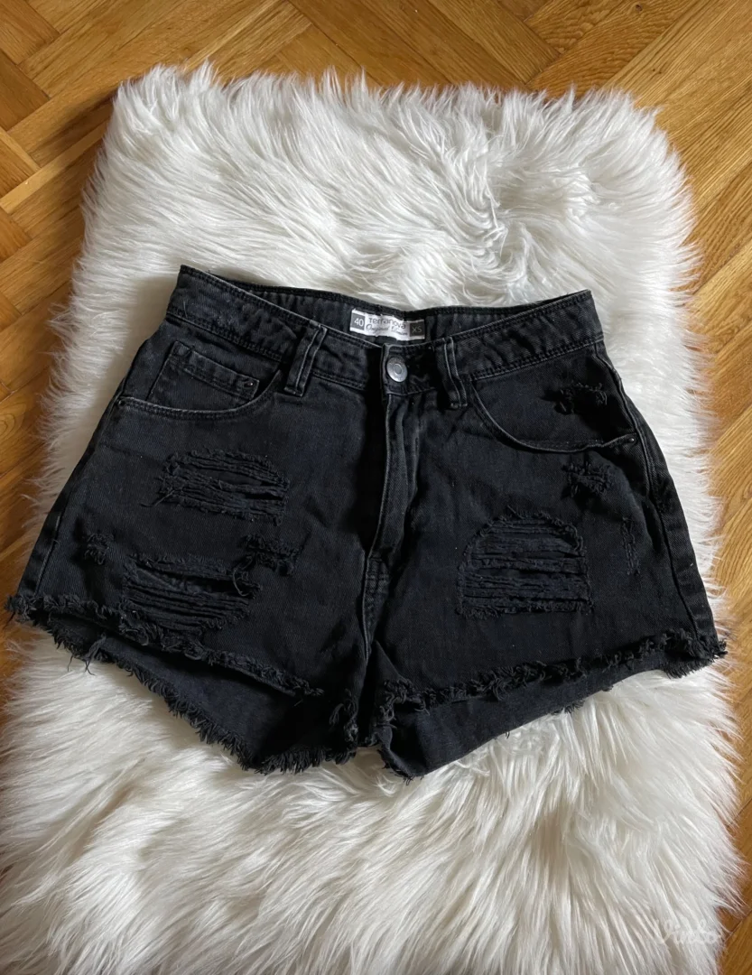 Rezervisano Bezuslovan poklon - Terranova šorts vel.XS