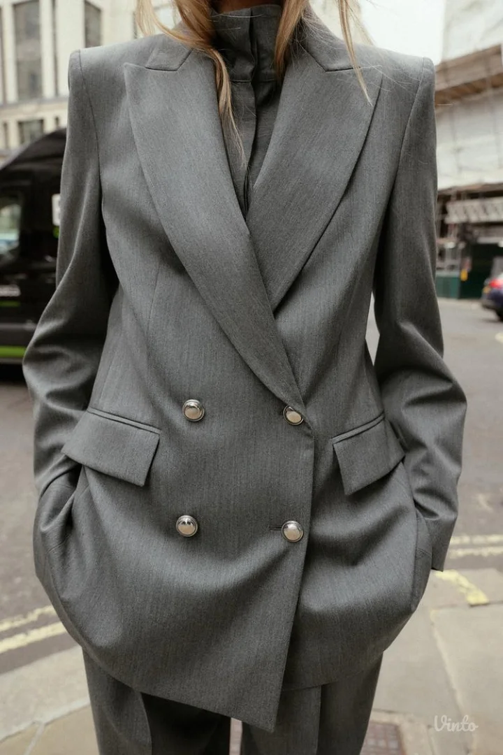 NOVO ZARA Viralni sako na preklop vel.XS