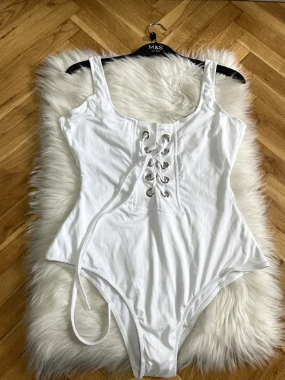 NOVO Zaful jednodelni beli kupaci S