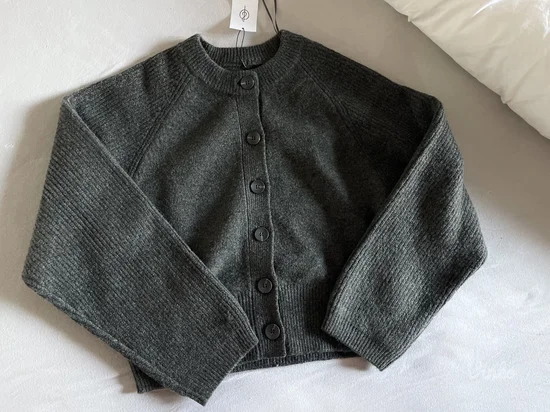 NOVO Stradivarius džemper vel.XS