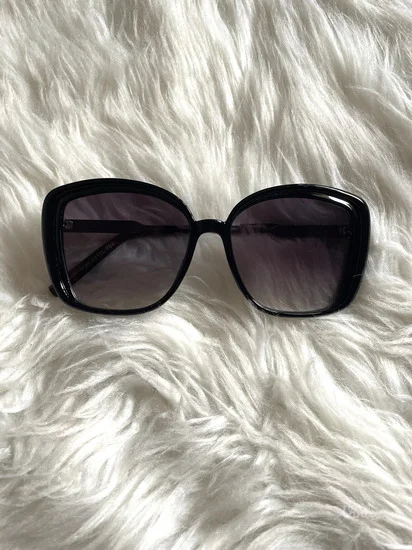 NOVO Reserved naocare za sunce
