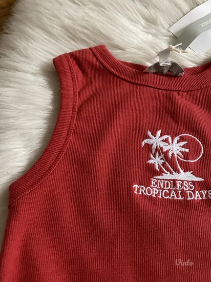 NOVO Pull&Bear letnji crop top vel.S