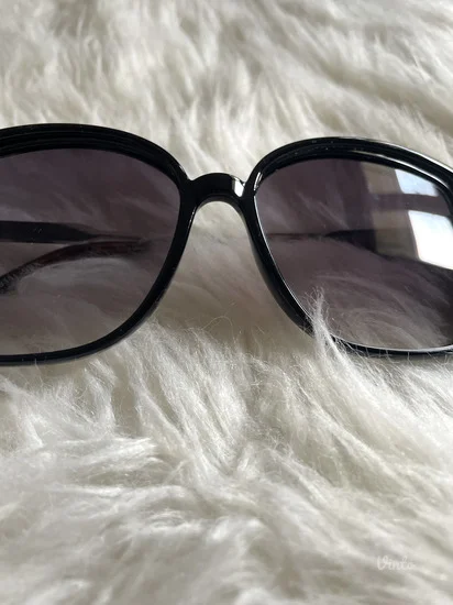 NOVO Reserved naocare za sunce