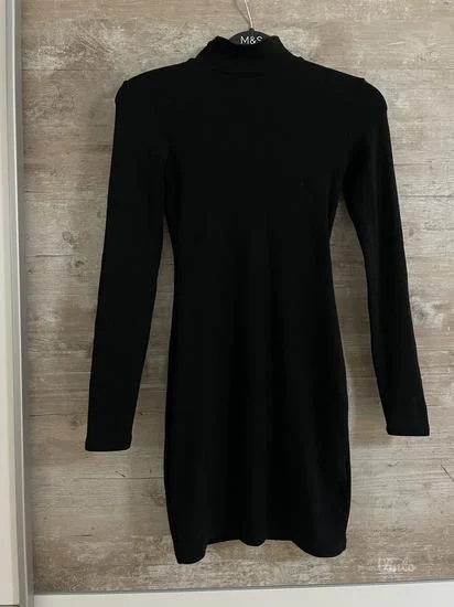 NOVO Bershka crna uska haljina vel.XS