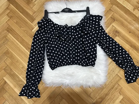 Forever 21 off shoulder bluza na tufne vel.S