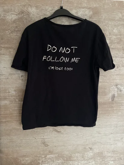 Bezuslovan poklon - Sinsay majica sa natpisom vel.XS