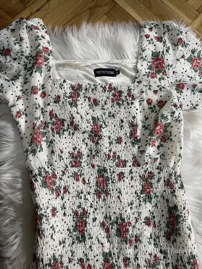 NOVO Pretty little thing haljina vel.XS/S