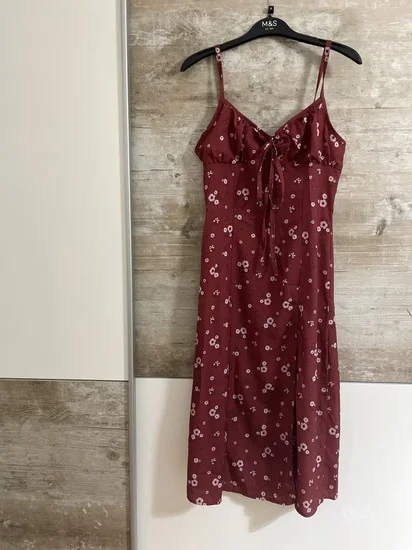 Bordo letnja haljina sa izrezom vel.S