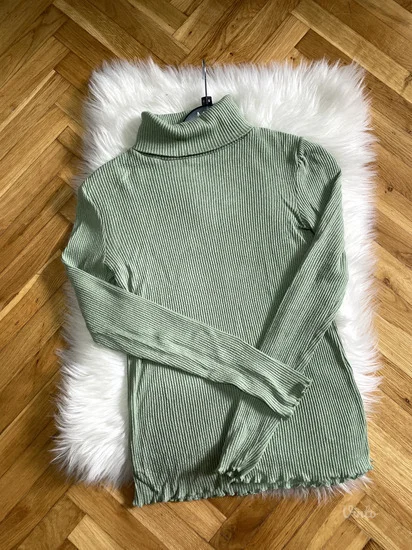 Stradivarius rebrasta rolka vel.S