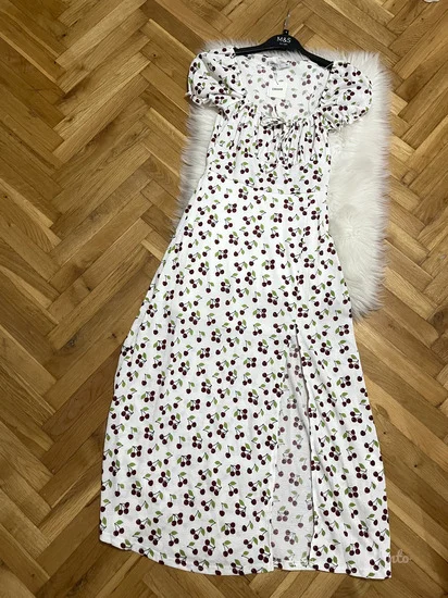 NOVO Cropp Milkmaid haljina na trešnje vel.XS