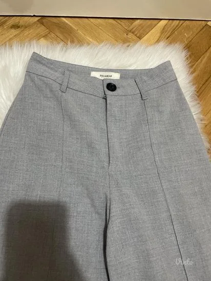 NOVO Pull&Bear pantalone na crtu vel.XS