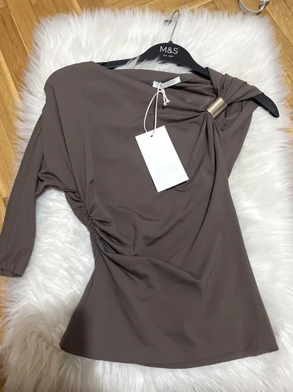 NOVO ZARA Viralna asimetrična majica vel.XS