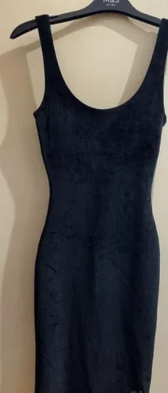 Pull and Bear plisana crna haljina vel. XS