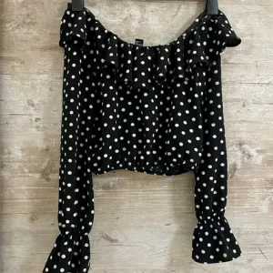 Forever 21 Off Shoulder bluza na tufne vel.S