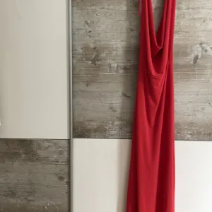 NOVO ZARA Viralna haljina sa americkim izrezom S