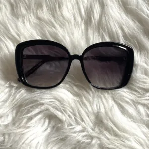 NOVO Reserved naocare za sunce