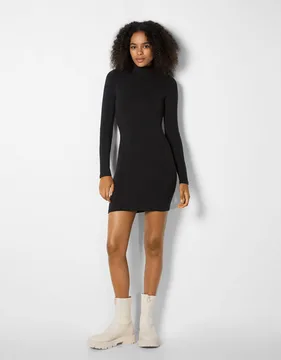 NOVO Bershka uska crna haljina vel.XS