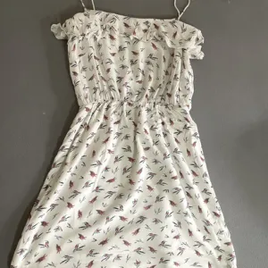 Pimkie bela letnja haljina na bretele vel.S