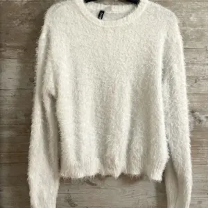 H&M Cupavi beli dzemper vel.S