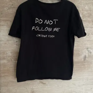 Bezuslovan poklon - Sinsay majica sa natpisom vel.XS