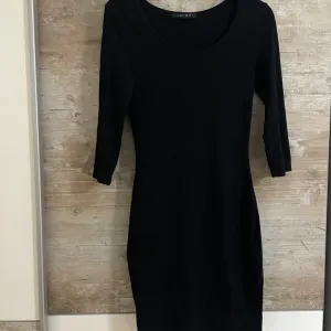 Amisu crna pamucna haljina vel.XS/S