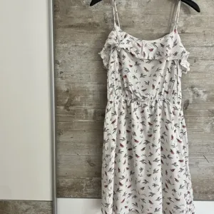 Pimkie bela letnja haljina na bretele vel.S