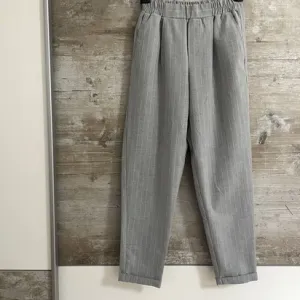 Bershka sive pantalone na crtu vel.XS