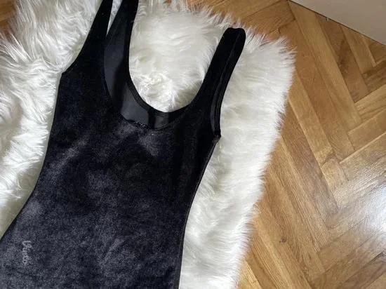 Pull and Bear plisana crna haljina vel. XS