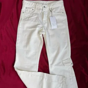 Zara - pantalone 36