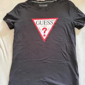 Guess majica S