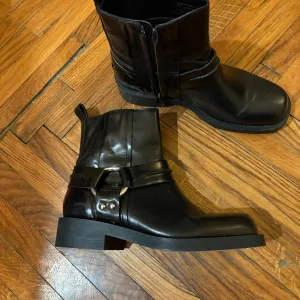 Zara krtake kaubojke cizme kozne