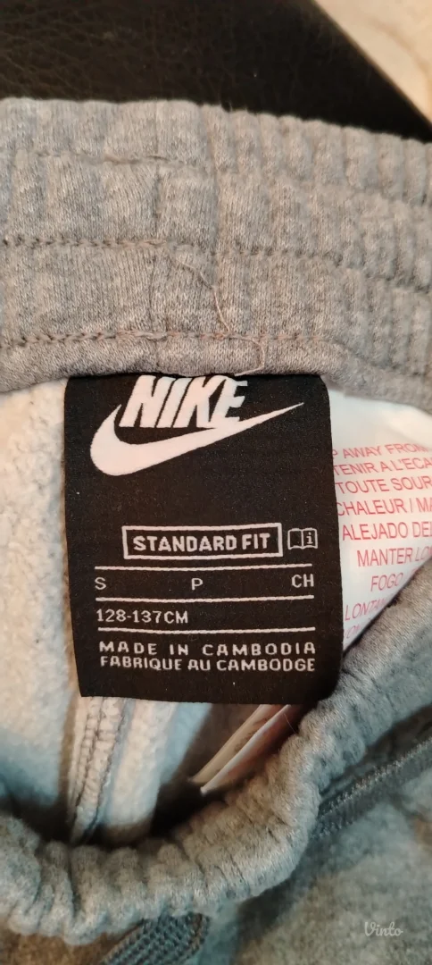 Trenerka Nike 128-137 cm