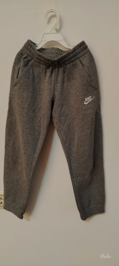 Trenerka Nike 128-137 cm