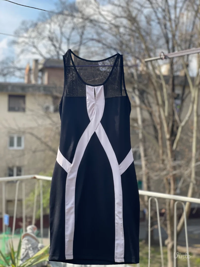 Crna kratka haljina – providna na bratele